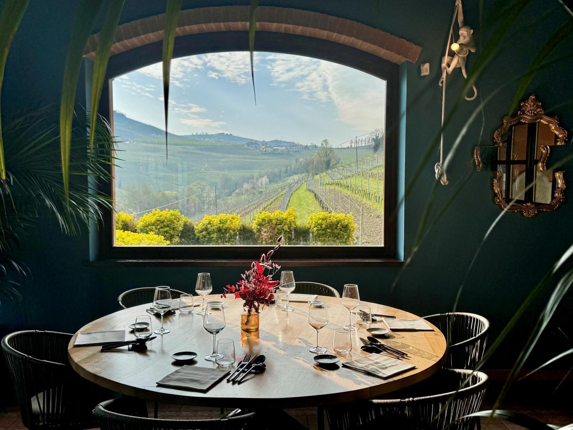 Panoramic Villa Garassino - Country Rooms And Fine Restaurant Treiso Εξωτερικό φωτογραφία