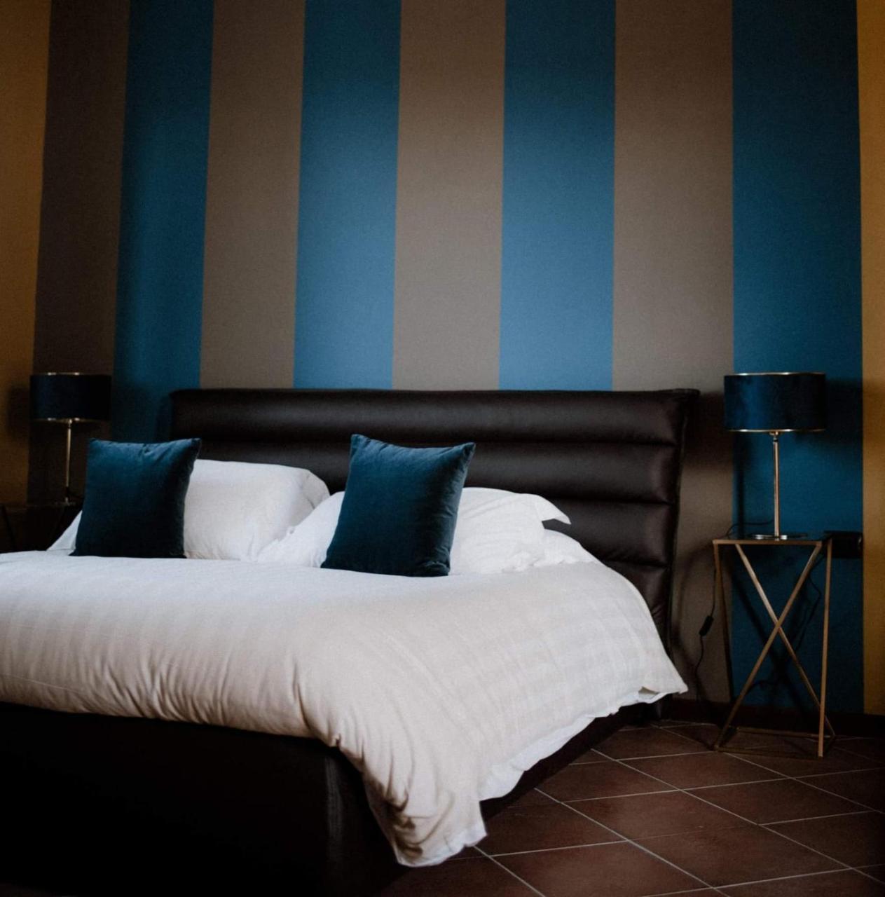 Panoramic Villa Garassino - Country Rooms And Fine Restaurant Treiso Εξωτερικό φωτογραφία
