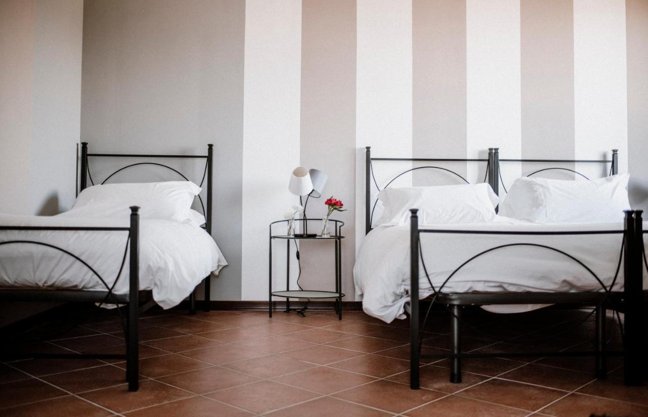 Panoramic Villa Garassino - Country Rooms And Fine Restaurant Treiso Εξωτερικό φωτογραφία