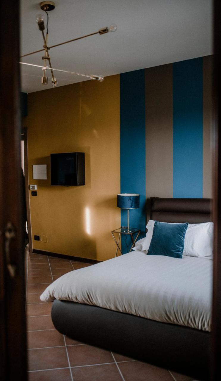 Panoramic Villa Garassino - Country Rooms And Fine Restaurant Treiso Εξωτερικό φωτογραφία